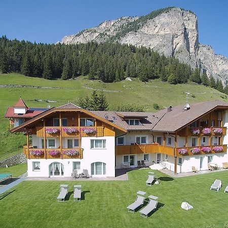 Garni La Majon Hotel Selva di Val Gardena Exterior foto