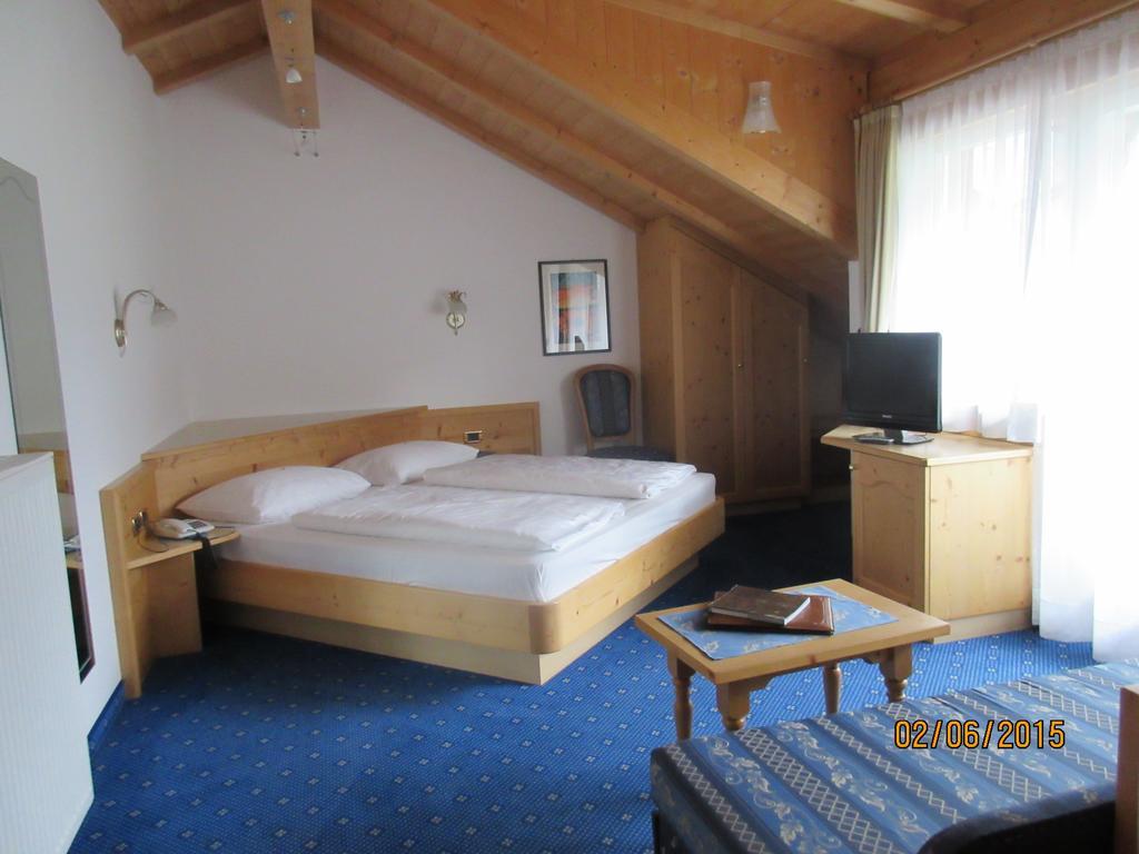 Garni La Majon Hotel Selva di Val Gardena Exterior foto